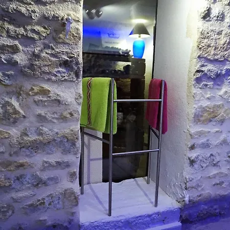 Le Clos Des Troubadours Bed & Breakfast Pennautier