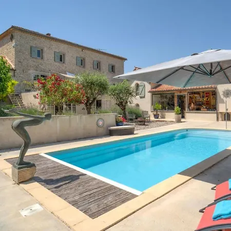 Le Clos Des Troubadours Bed & Breakfast