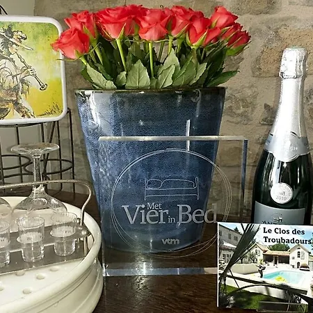 Le Clos Des Troubadours Bed & Breakfast 4*