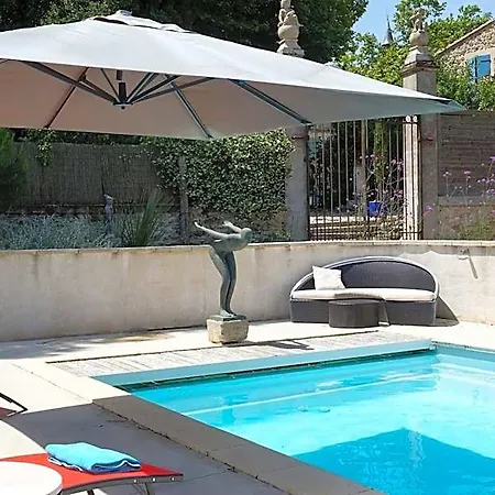 Le Clos Des Troubadours Bed & Breakfast 4*