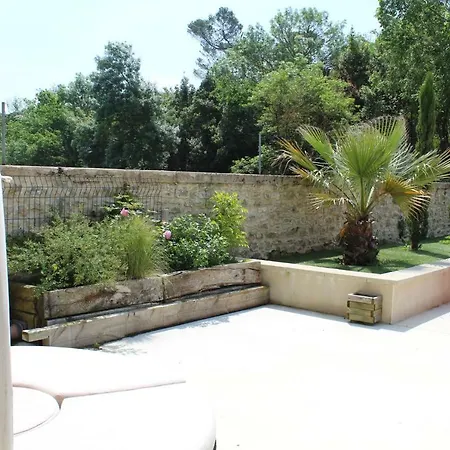 Le Clos Des Troubadours Bed & Breakfast