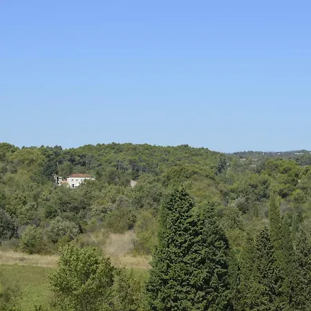 Le Clos Des Troubadours Bed & Breakfast Pennautier