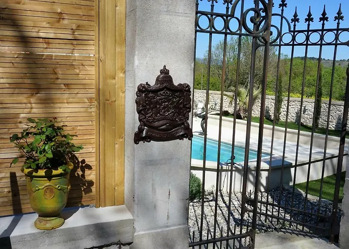 Le Clos Des Troubadours 4*